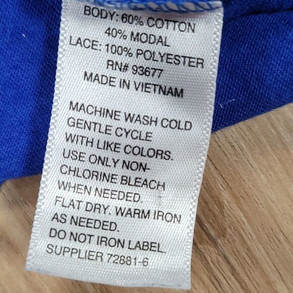 🔺️ANA Blue Embroidered Lace Lined Top Medium - Picture 8 of 8